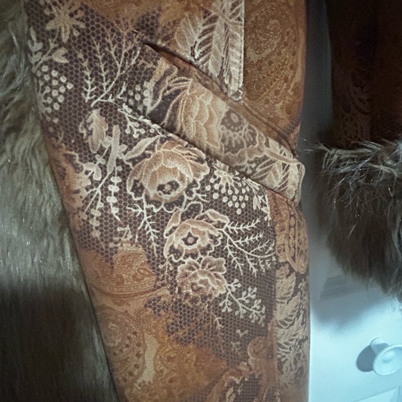 Newport News Vintage Penny Lane Paisley Suede w/Faux Fur - Picture 6 of 12
